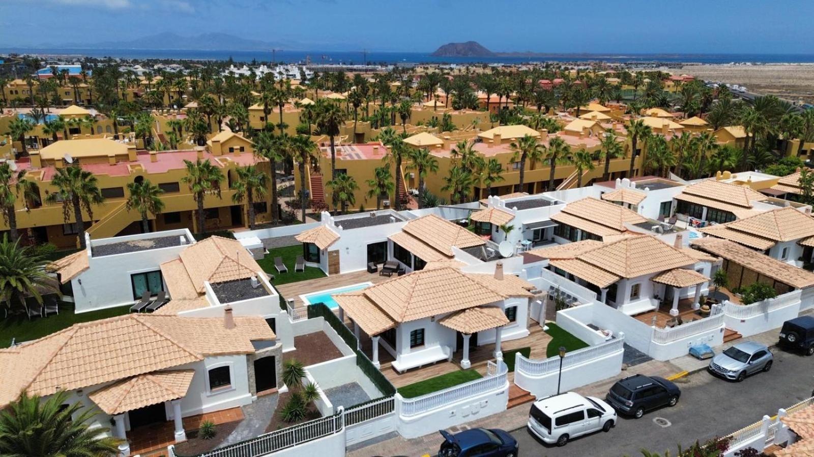 Villa Relax Deluxe Private Pool Corralejo By Holidays Home Exterior photo
